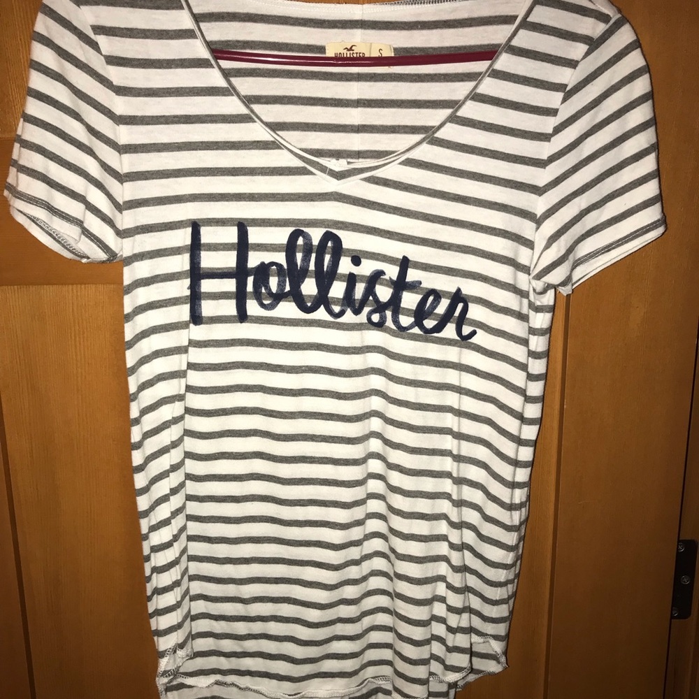 Hollister T shirt